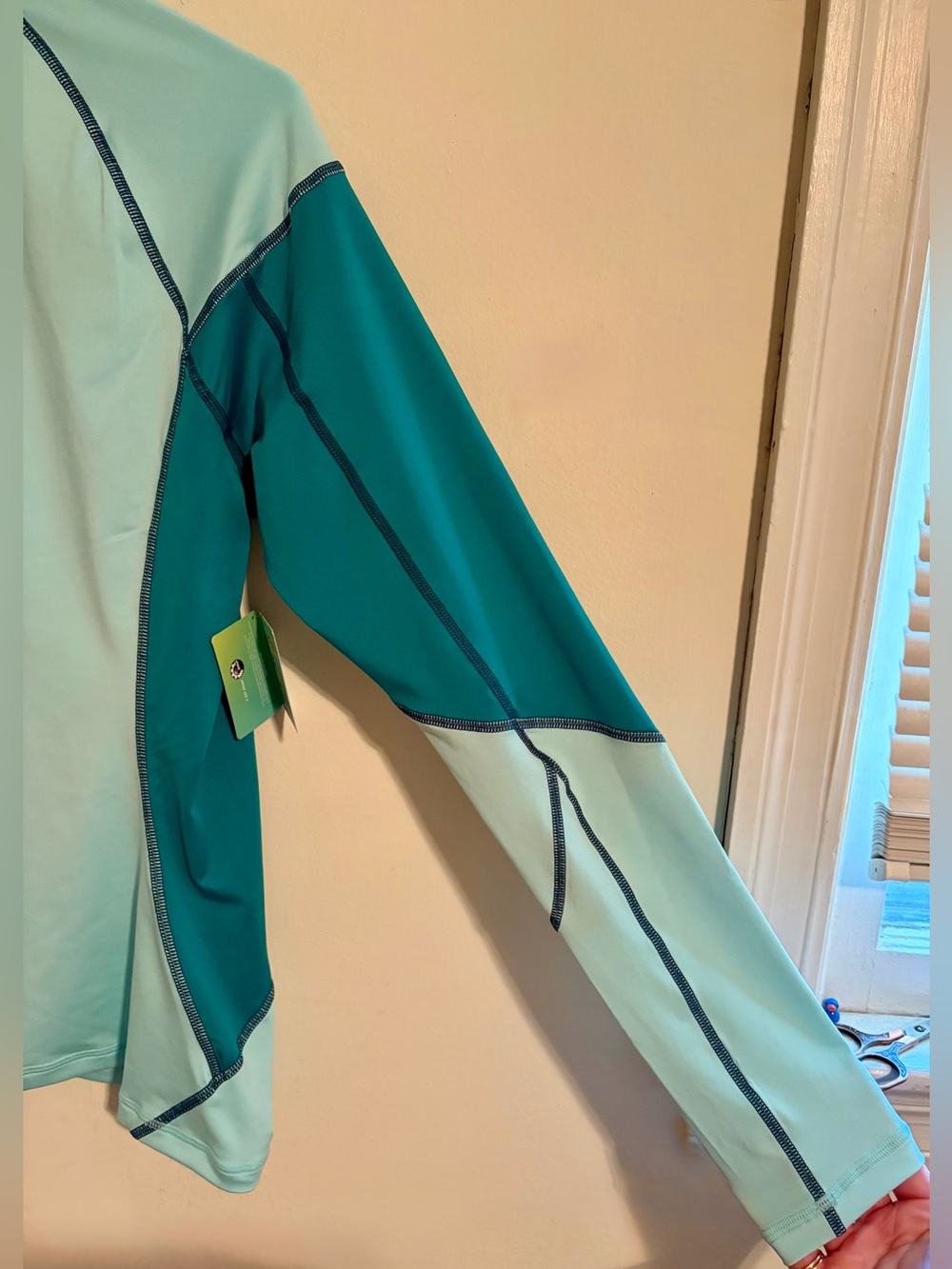 NWT Women’s Sz L Seadoo Full Zip Long Sleeve Swim Rashguard Top Aqua Colorblock - Picture 13 of 16